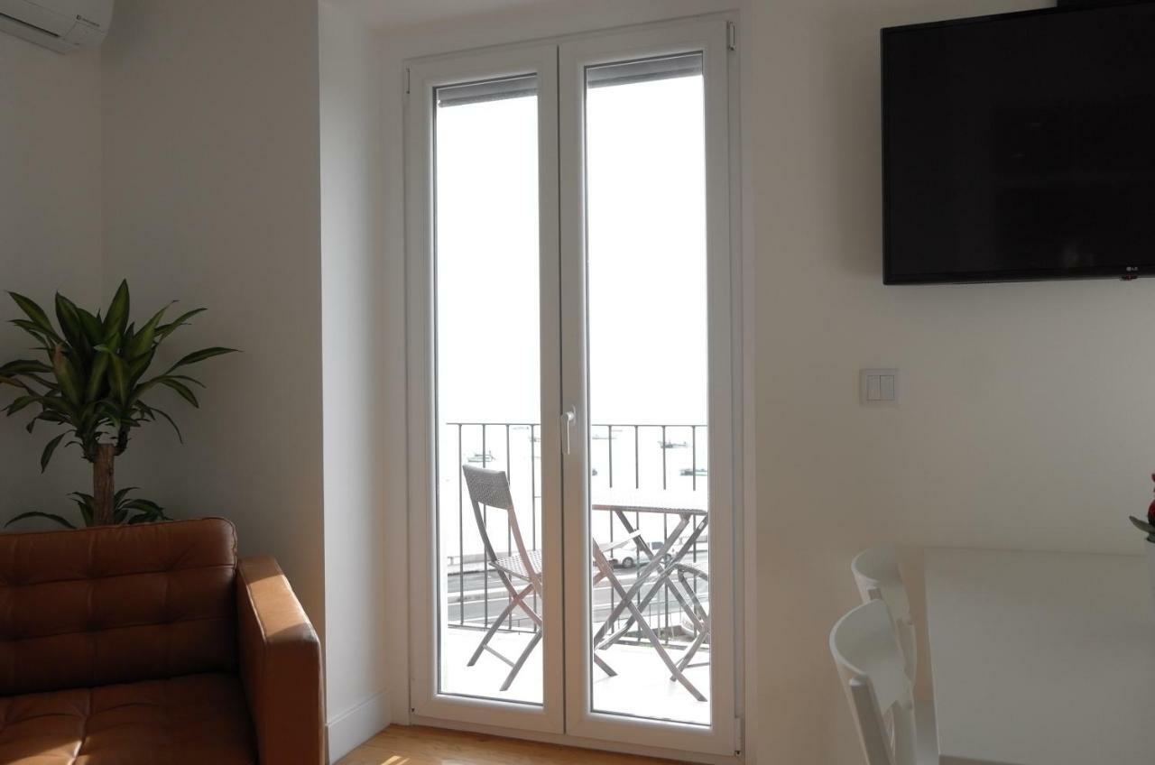 Ocean View Penthouse Lägenhet Paço de Arcos Exteriör bild